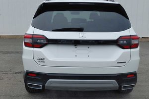2024 Honda Pilot Touring | Leather | Roof | Cam | Warranty to 2029