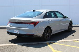 2022 Hyundai Elantra Preferred | Cam | USB | Htdseat | Warranty to 2026