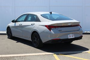 2022 Hyundai Elantra Preferred | Cam | USB | Htdseat | Warranty to 2026