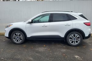 2022 Ford Escape SEL | Leather | Cam | USB | Warranty to 2027