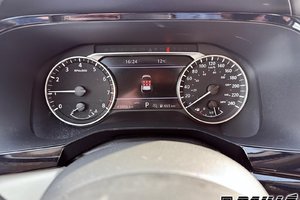 Nissan Pathfinder SL 2023