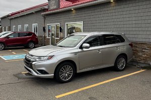 Mitsubishi OUTLANDER PHEV SEL 2020