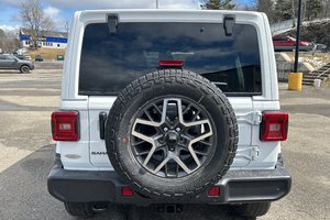 2025 Jeep WRANGLER 4-Door SAHARA