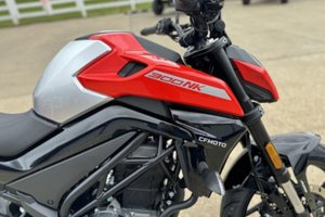 2024 CFMOTO NK 300