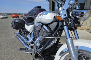 2013 Victory Motorcycles BOARDWALK 1700