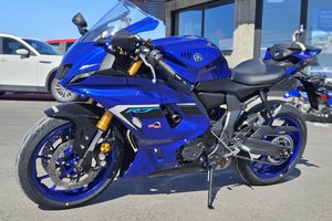 Yamaha R7  2025