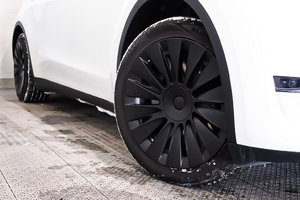 2023 Tesla Model Y SR + RWD + TOIT DE VERRE PANO + CUIR