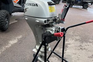 2008 Honda 15 HP 4 temps Bf15