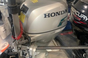 2008 Honda 15 HP 4 temps Bf15