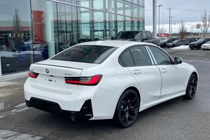 BMW 330i xDrive Sedan 2025