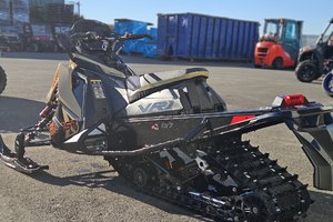2025 Polaris 850 Indy VR1 BOOST 137 DYNAMIX ÉDITION