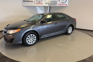 2014 Toyota Camry LE 4 CyL. *TRÈS BEAU VÉHICULE*