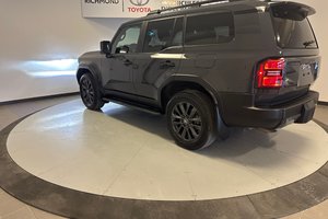 2024 Toyota Land Cruiser PREMUIM + *DÉMO + RABAIS*