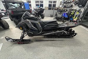 2025 Polaris PRO RMK 155 9R