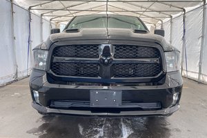Ram 1500 Classic NIGHT EDITION CREW 4X4 V8 *SIÈGES / VOLANT CHAUFF* 2023