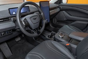 Ford Mustang Mach-E PREMIUM E-AWD *TOIT* NAV SIÈGES / VOLANT CHAUFF 2023