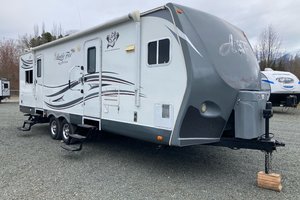 2012 NORTHWOOD ARCTIC FOX 29L