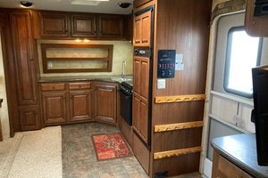 2012 NORTHWOOD ARCTIC FOX 29L