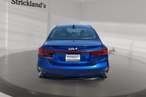 2022 Kia Forte Sedan EX IVT