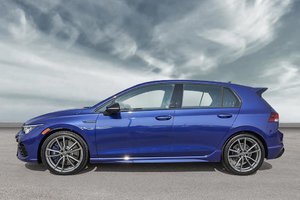 2024 Volkswagen Golf R BASE