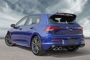 2024 Volkswagen Golf R BASE