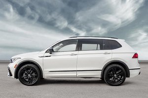 Volkswagen Tiguan Comfortline R-Line Black Edition 2024