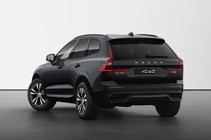 Volvo XC60 HYBRIDE RECHARGEABLE CORE VERSION FONCÉE 2025