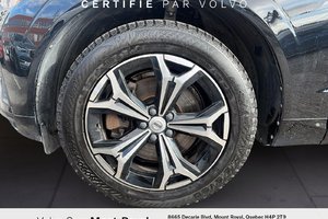 Volvo XC60 Momentum B6 2022