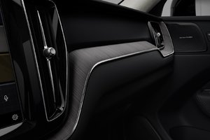 Volvo XC60 PLUS VERSION FONCÉE 2025