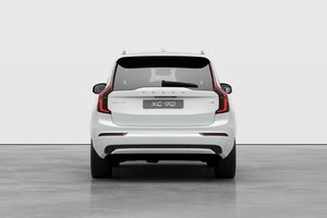 2026 Volvo XC90 HYBRIDE RECHARGEABLE PLUS VERSION FONCÉE