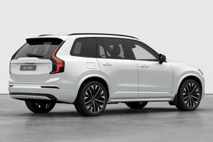 2026 Volvo XC90 HYBRIDE RECHARGEABLE PLUS VERSION FONCÉE