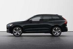 2025 Volvo XC60 Ultra Dark Theme