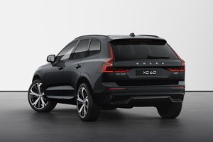 2025 Volvo XC60 Ultra Dark Theme