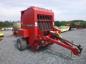 MASSEY FERGUSON 825  1998