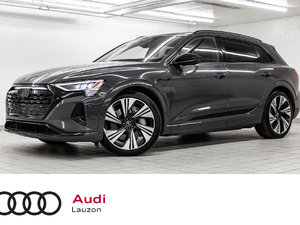 Audi Q8 e-tron BLACK COMPETITION, 22PCS, PHONE BOX, 2024