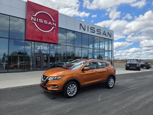 2021 Nissan Qashqai SV FWD CVT (2)