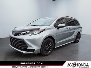 Toyota Sienna LE AWD HYBRID 2023