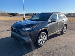 2020 Toyota RAV4 LE FWD