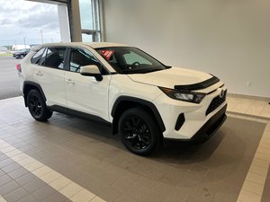 Toyota RAV4 LE 2023