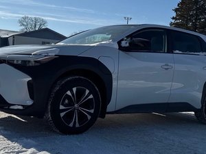 Toyota BZ4X XLE AWD TOIT-PANORAMIQUE 2024