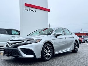 2023 Toyota Camry SE + TOIT + MAGS 18 / PEA 27-03-28=100KM /