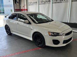 Mitsubishi Lancer ES 2016