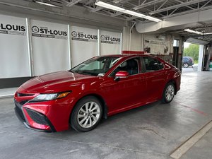 Toyota Camry SE 2021