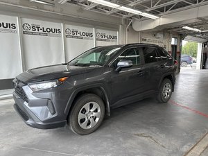 Toyota RAV4 LE 2021