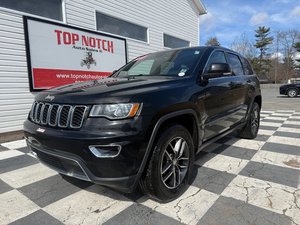 2017 Jeep GRAND CHEROKEE LIMITED Limited, keyless entry, backup camera, Bluetooth