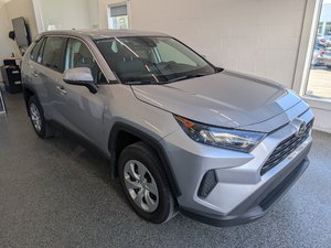 Toyota RAV4 LE AWD, A/C, 2022