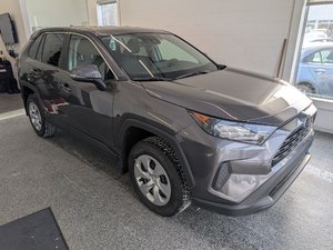 Toyota RAV4 LE AWD 2022