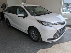 Toyota Sienna Hybrid LE AWD 2021