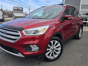 Ford Escape Titanium  AWD  ENSEMBLE REMORQUAGE 2017