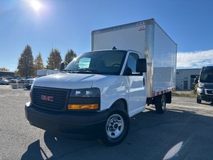 GMC Savana Commercial Cutaway Cube 12 PIEDS 12'' 2023